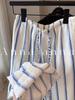 Hautement recommandé ! Pantalon large rayé bleu et blanc en lin – Collection Été 2026