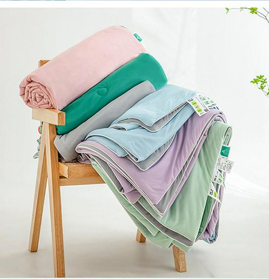 Cool Silk Summer Quilt: Breathable A-Class Thin Quilt for All Ages