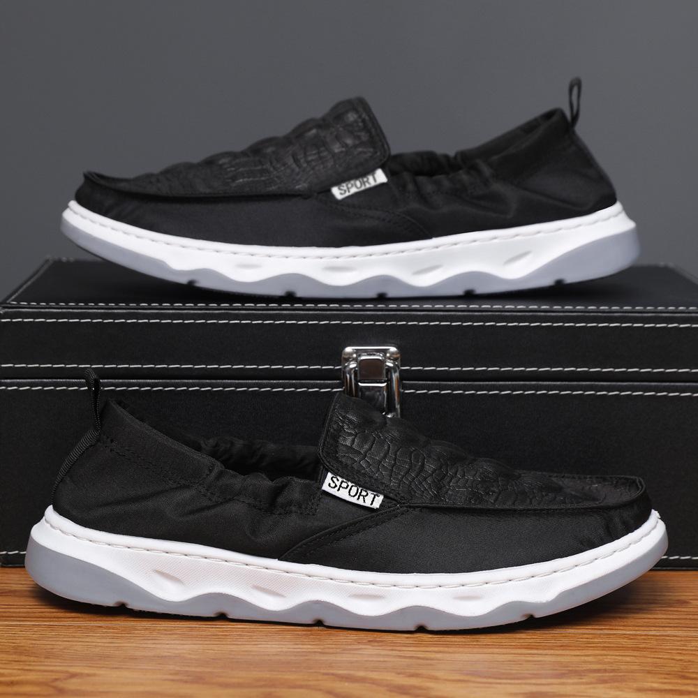 Men's shoes large size old Beijing cloth shoes crocodile pattern soft sole one pedal lazy shoes fashionable versatile casual shoes
