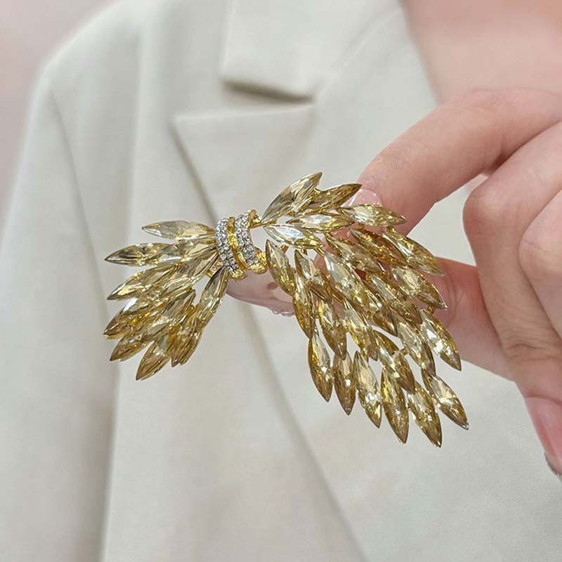 Luxury Rhinestones Wings Brooches for Women Exquisite Zircon Crystal Handmade Brooch Pins Suit Accessories Jewelry Gifts