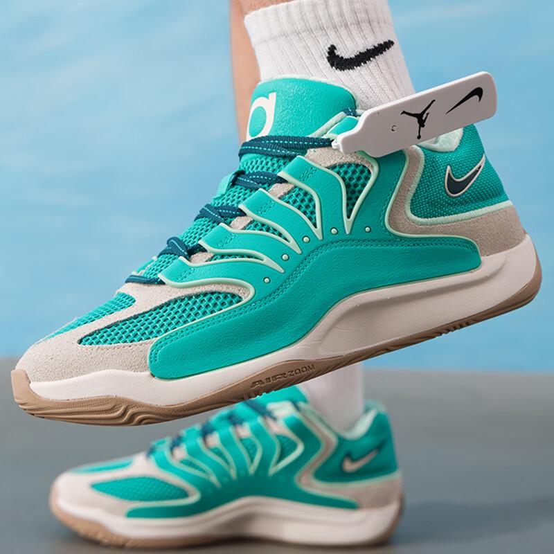 Nike Men's Essential Basketball Shoes