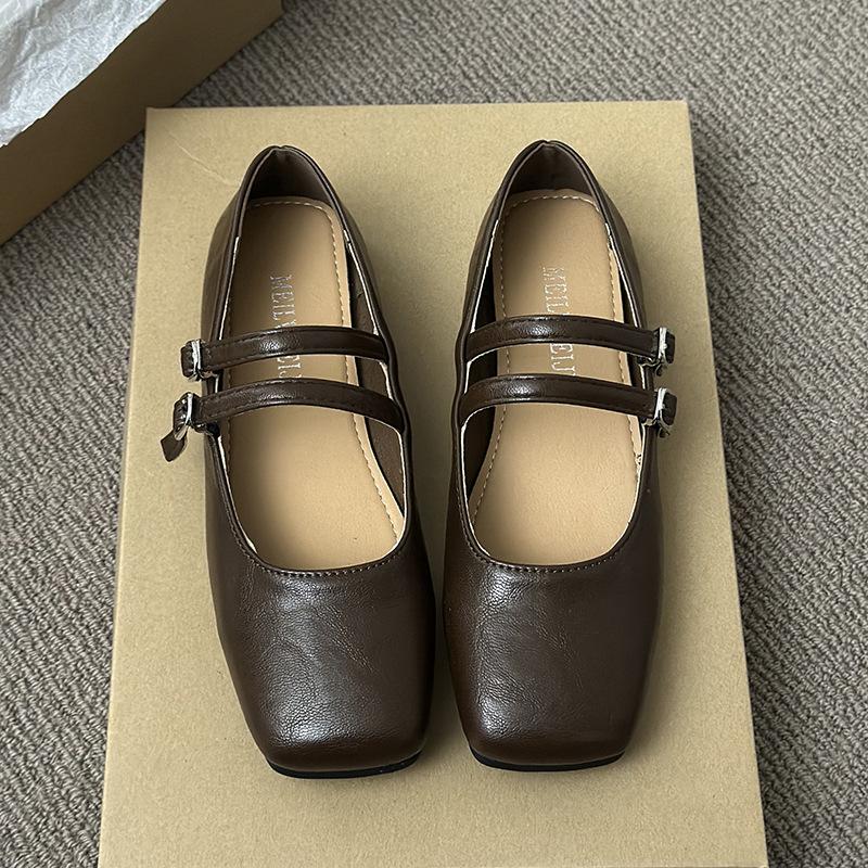 

Французский вечерний бриз серебряные туфли-лодочки для девочки 2025 новая весна и осень лето на плоской подошве темперамент фея квадратный носок светлый вырез Мэри Джейн 40