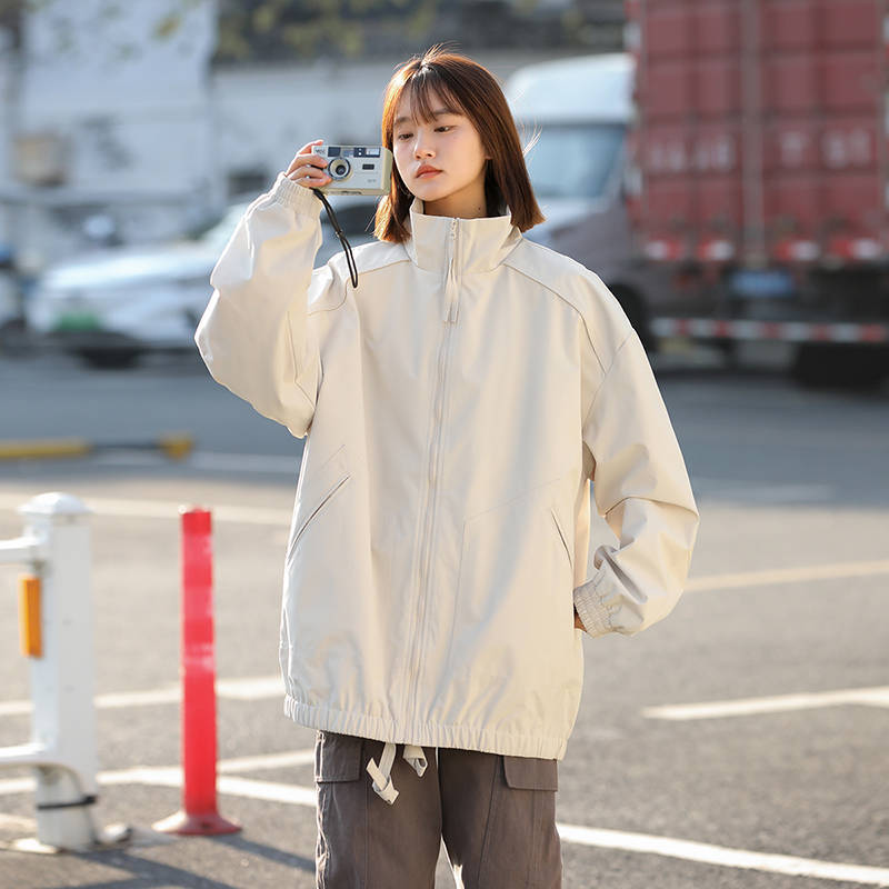 Spring New Stand Collar All-in-one Outdoor Soft Shell Storm Jacket Couples Fashion Three Anti-fabric Lightweight Coat