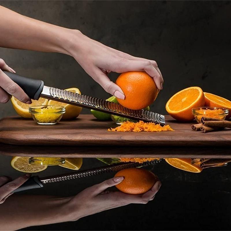 Miglior Grattugia, Grattugia per Formaggio da Cucina in Acciaio Inossidabile, Coperchio in Plastica Manico Morbido Ergonomico
