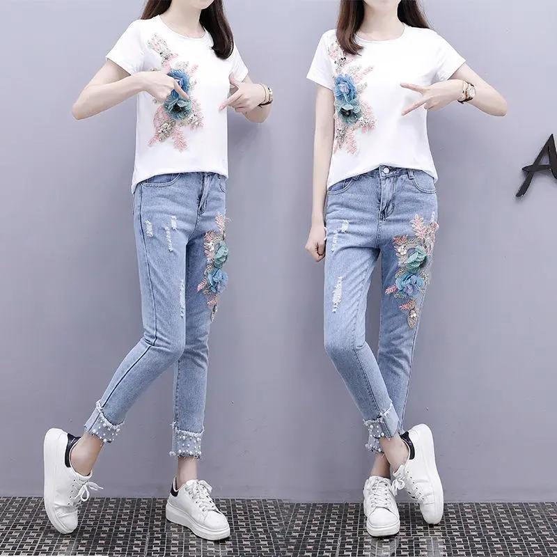 Women's Summer Personalized Set Design Embroidery Short Sleeve T-Shirt + Small Feet Hole Breaking Jeans Two Piece Set