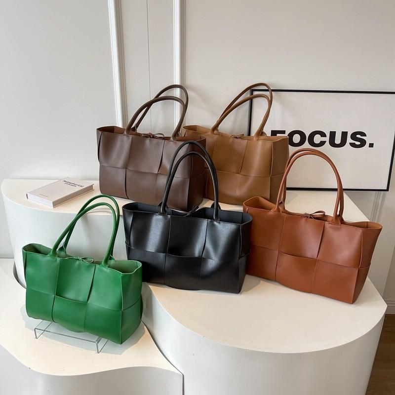 Color Solid Simple Large Capacity Women Casual Woven Tote Bag For Use Daily