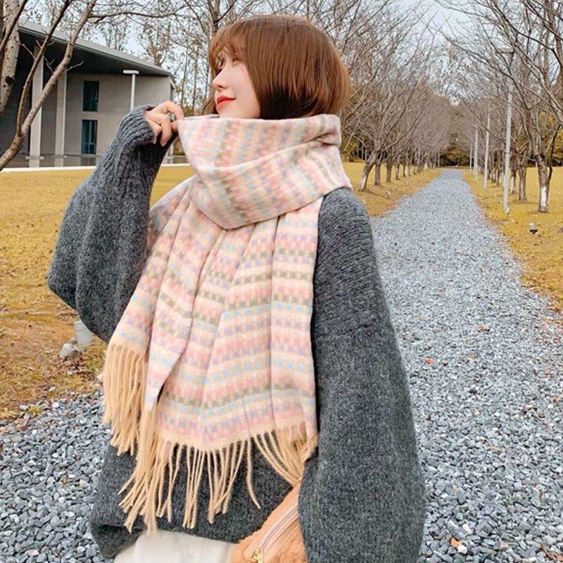 Winter New Korean Version of Xiaoxiangfeng Plaid Scarf Female Winter Student Versatile Shawl Thickened Scarf Cute Girl