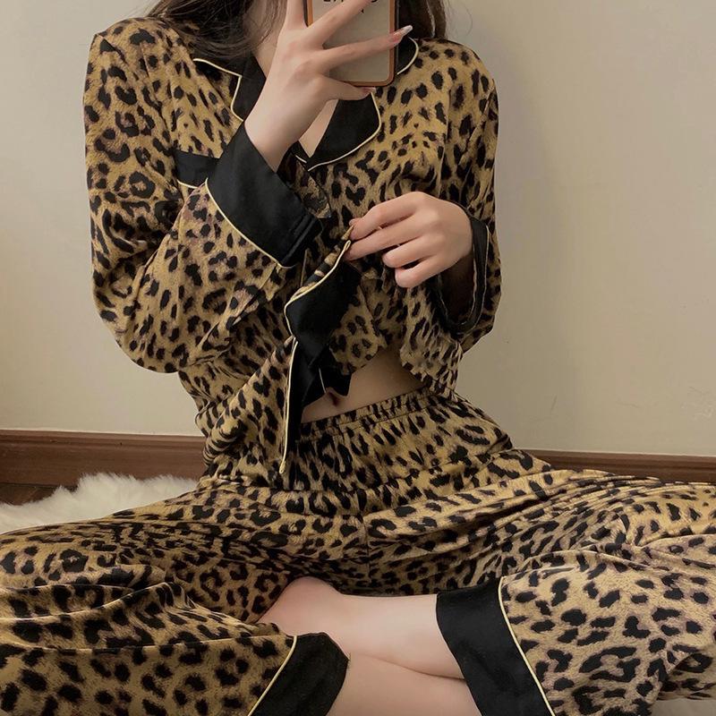 Plaid Long Sleeve Pajama Set with Pants – Spring & Autumn Style, Comfortable Home or Dorm Wear, Suitable for Outdoor Use