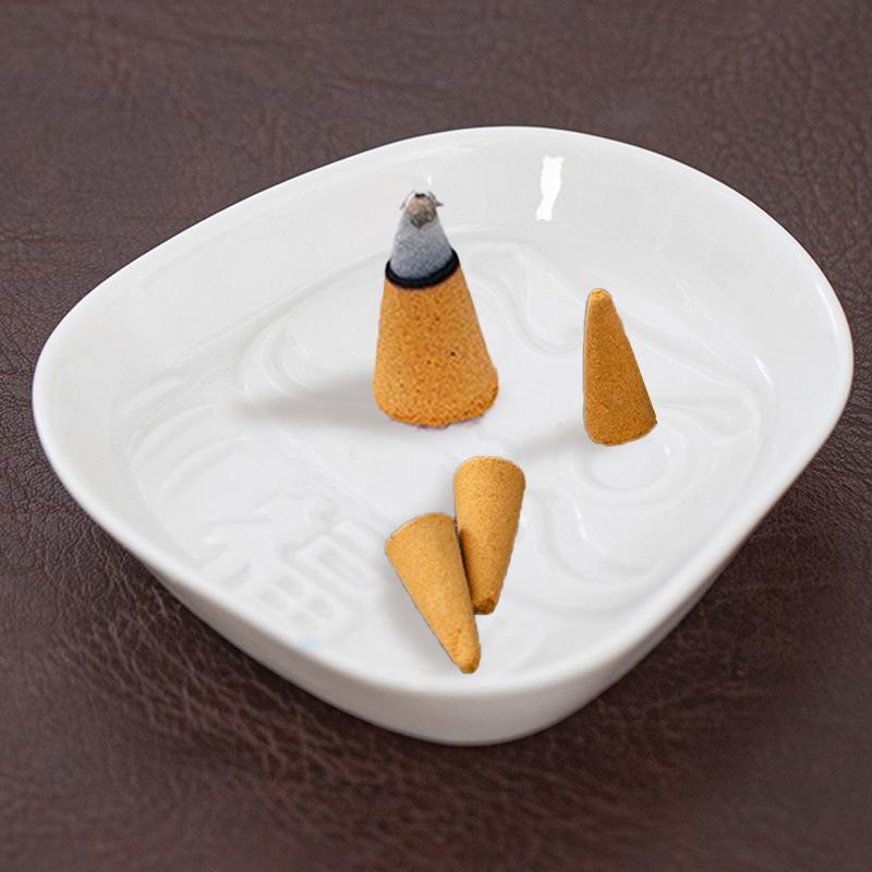 Japanese Ceramic Daruma Sauce Dish Seasoning Dish Small Plate Cone Incense Tray Cone Insences Burner Holder Home Desk Decor