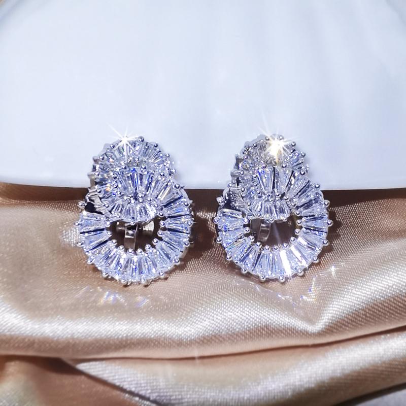 Trendy AAA Baguette Cubic Zirconia Clip On Earrings for Women Fashion Circle Without Piercing Earrings Bridal Wedding Accessorie