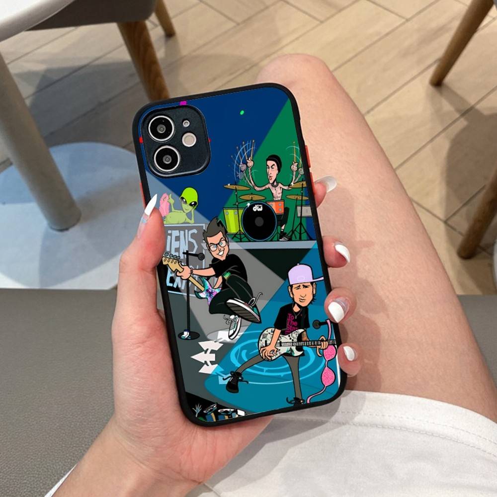 

Rock Band The S-Strokes Phone Case For IPhone 14 11 12 13 Mini Pro Max 8 7 Plus X XR XS MAX Translucent Matte Cover iphone 16 pro