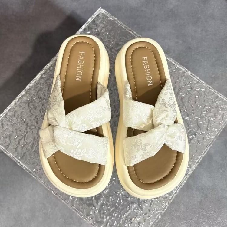 Fashion Med Slippers Casual Shoes Slipers Women Slides Platform Luxury Soft 2025 Summer Leisure Retro Fashion Slippers Women Summer Shoe