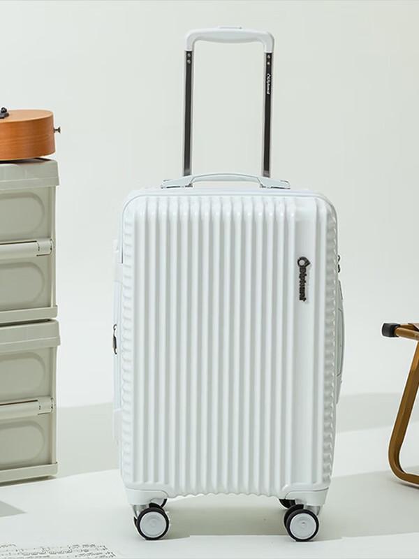 

Diplomat DS-1312 Hardside Spinner Luggage