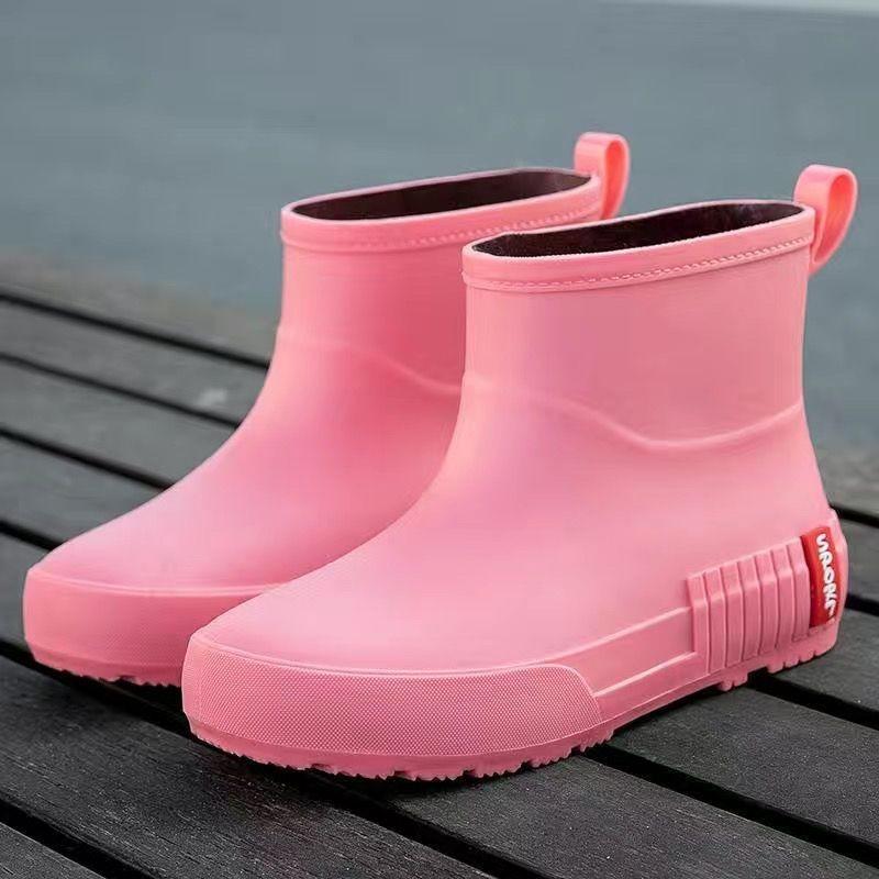 

Новые короткие дождевые туфли женские на плоской подошве нескользящие водные туфли студенческие резиновые туфли кухонные рабочие короткие резиновые сапоги 39