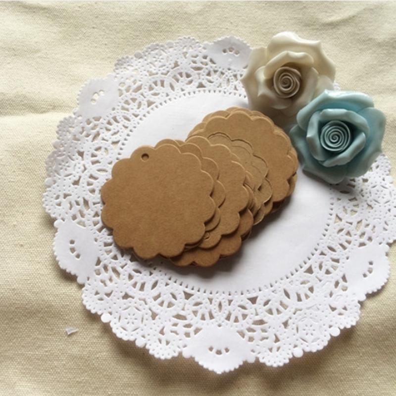

100pcs 5.5*5.5cm Packaging Label Brown Kraft /black/white Paper Tags DIY Scallop Label Wedding Gift Decorating Tag