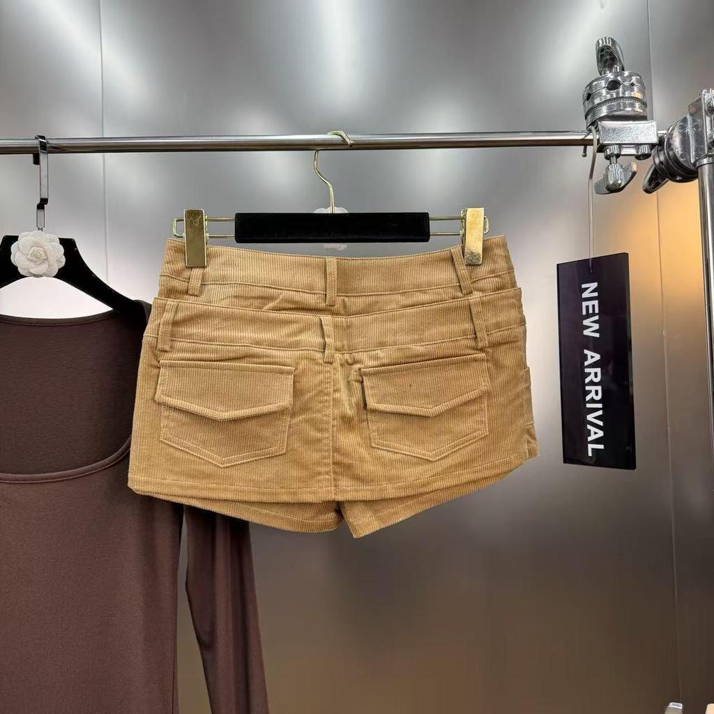 Retro Corduroy Low-Waist Skirt Shorts for Women - Fall/Winter 2025 Hot Girl Style