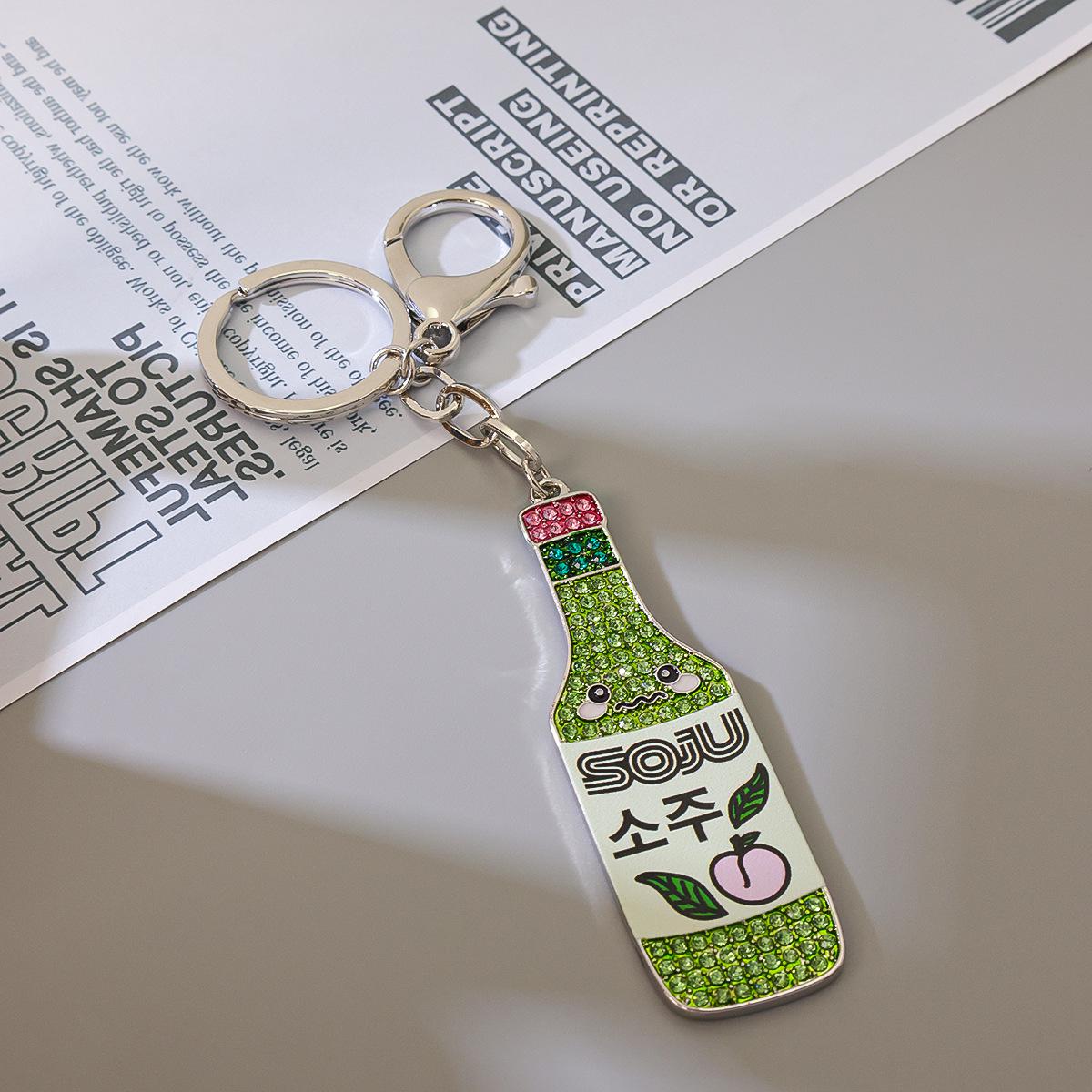 

Ramen-Shaped Wine Bottle Keychain with Rhinestone Inlay