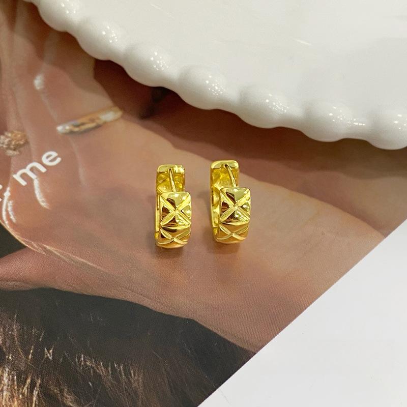 Ins Simple Style Glossy Diamond Checked Earrings for Women Mini Ear Buckle