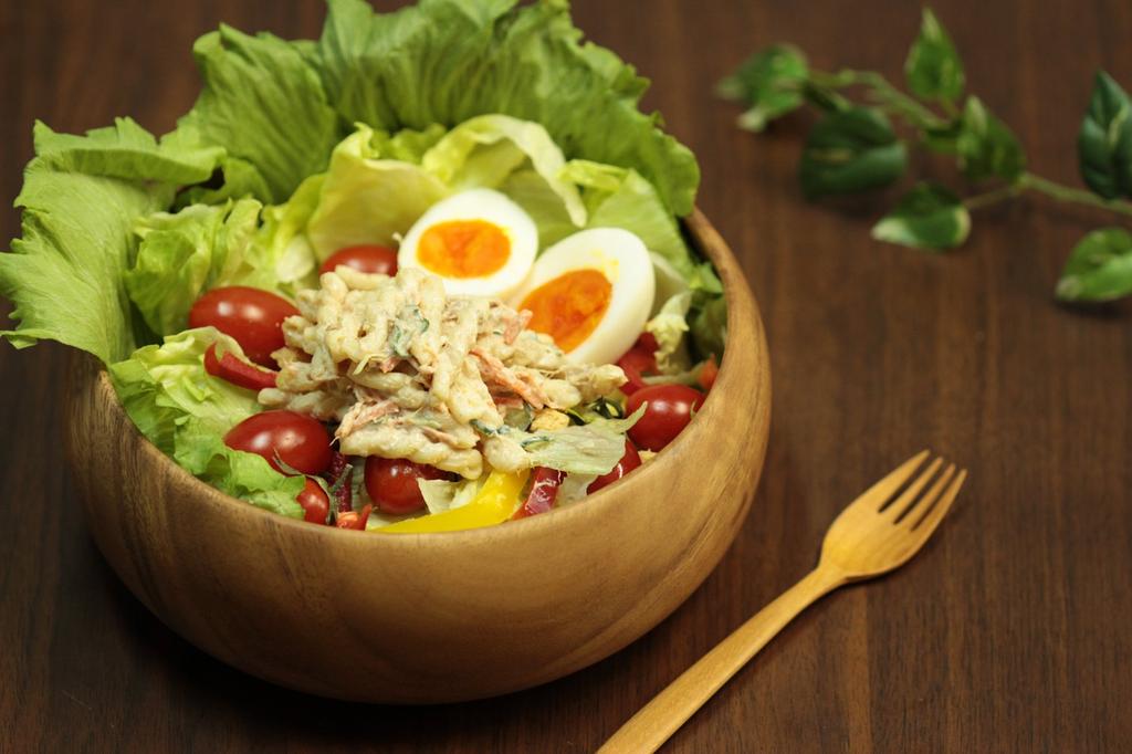 Fujiboeki Acacia Wooden Salad and Soup Bowl 20×20×7.5cm Lightweight Durable Break-Resistant Model 30144
