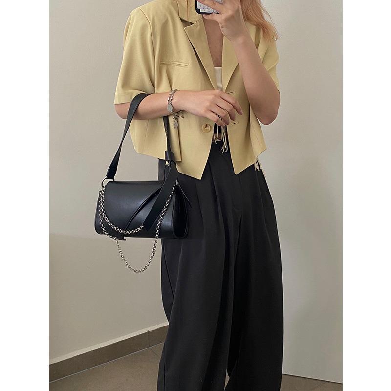 Niche design black trend chain bag  new versatile fashion portable shoulder bag crossbody bag tide