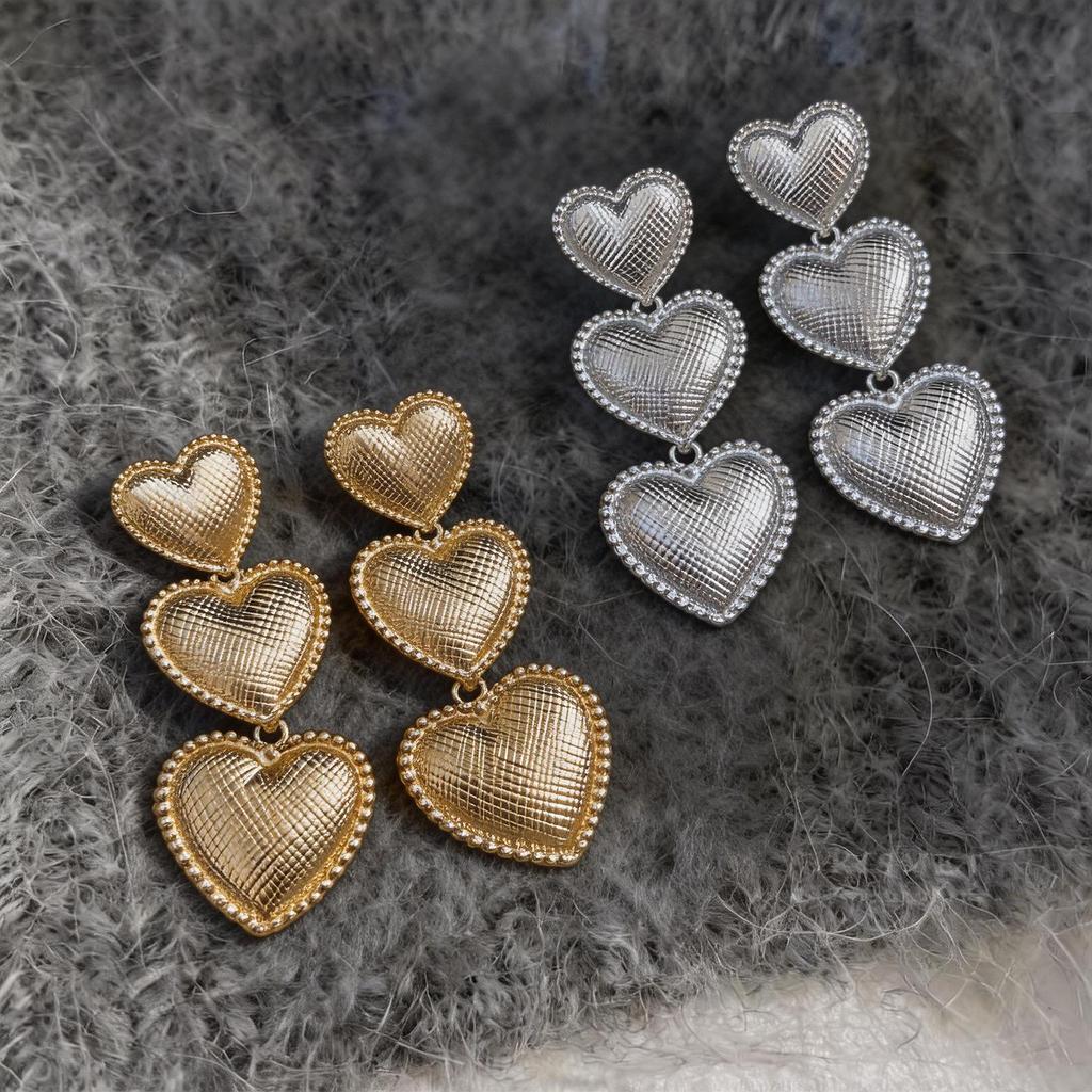 Elegant Silver Needle Heart Tassel Stud Earrings – Exquisite & Versatile Ear Jewelry for Women