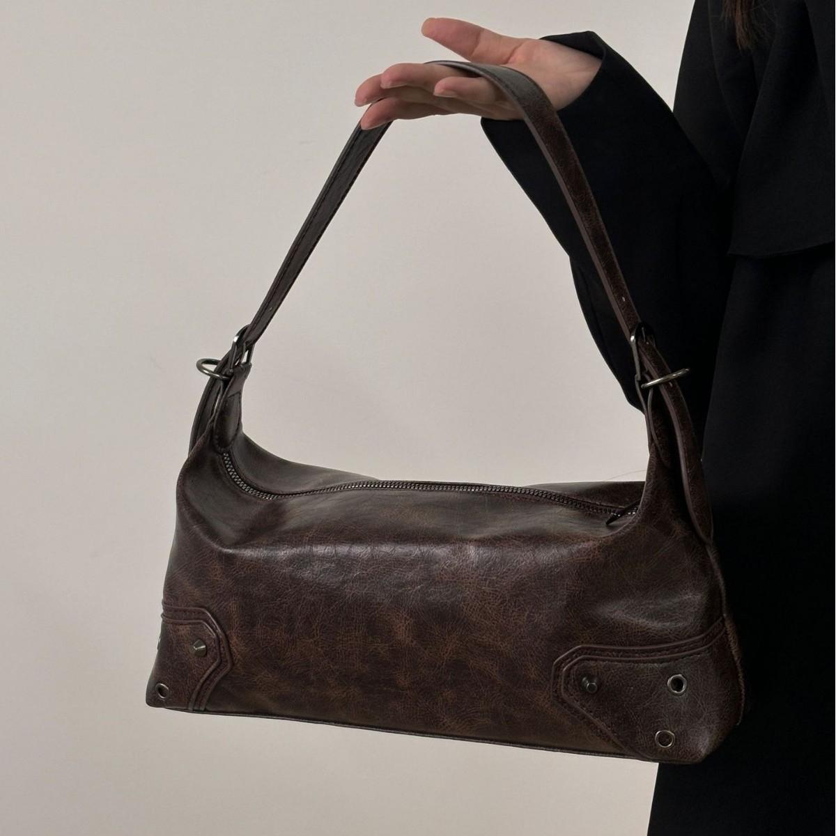 

2024 New Autumn Winter Niche Retro Melad Baguette Bag for Women Large Capacity Underarm Bag Single Shoulder Crossbody Bag Coffee Color