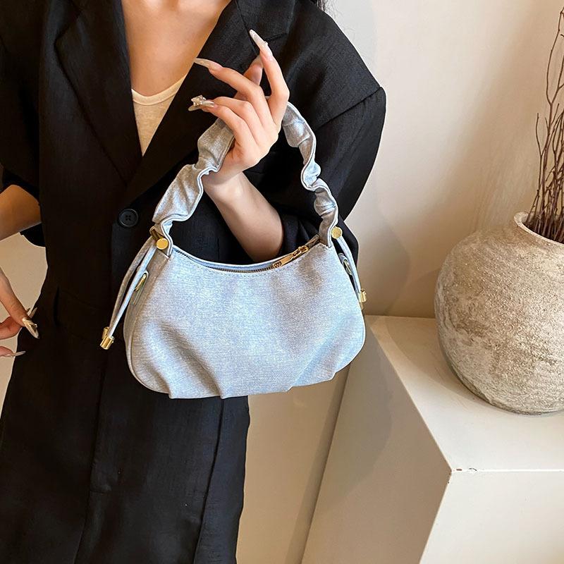 Summer cloud bag 2025 new trendy Internet celebrity fashion shoulder bag high sense foreign women's bag versatile messenger bag