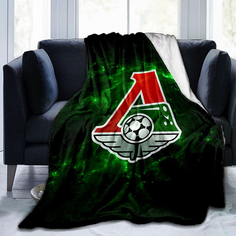 Green And Red Soccer Emblem Printed Throws Blanket Soft Flannel Blankets for Couch Bed Gifts for Men Women Picnic blanket Christmas gifts