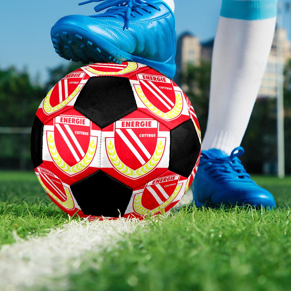 Pallone Calcio Indoor Energie Cottbus Colorato Cucito a Macchina PVC Misura 5 Pronto per Allenamento di Squadra e Competizione Durevole Alta Rimbalzabilità Bel Regalo Sportivo