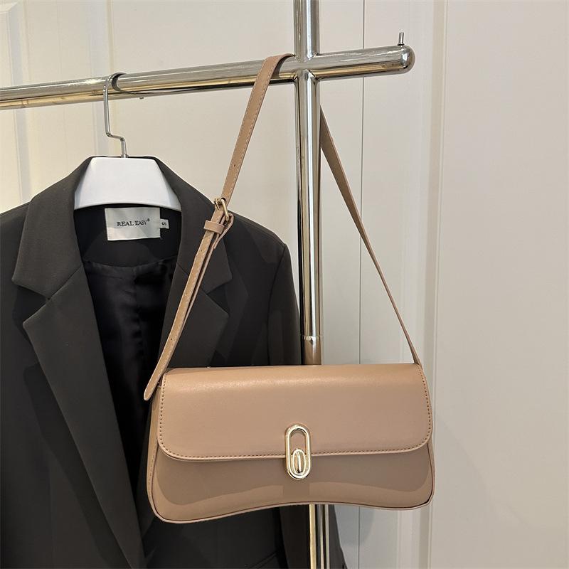 Handheld underarm women's small square bag French personality trendy 2025 new lock fashionable retro underarm foreign style single shoulder