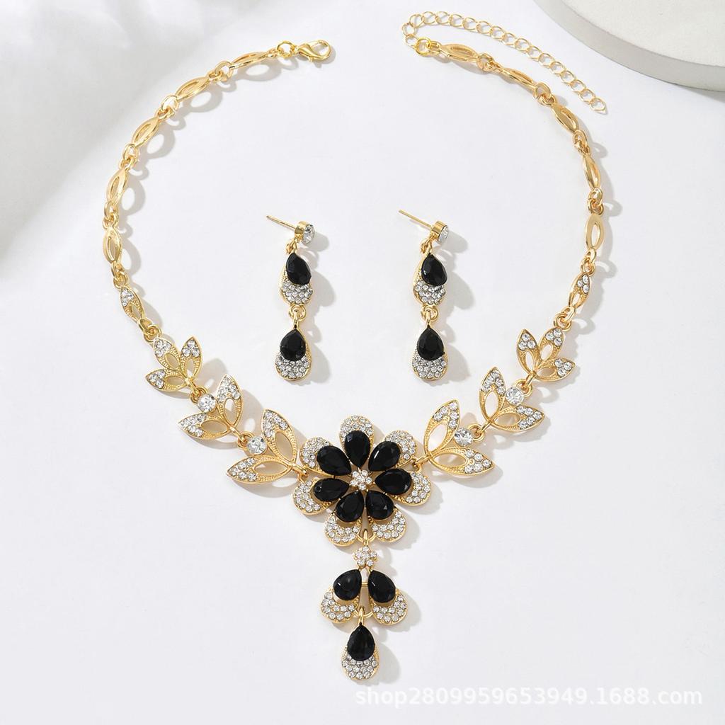 Stilvolles schwarzes Blumen-Fransen-Halsketten-Ohrring-Zweiteiler-Set, elegante und exquisite High-End-Accessoires