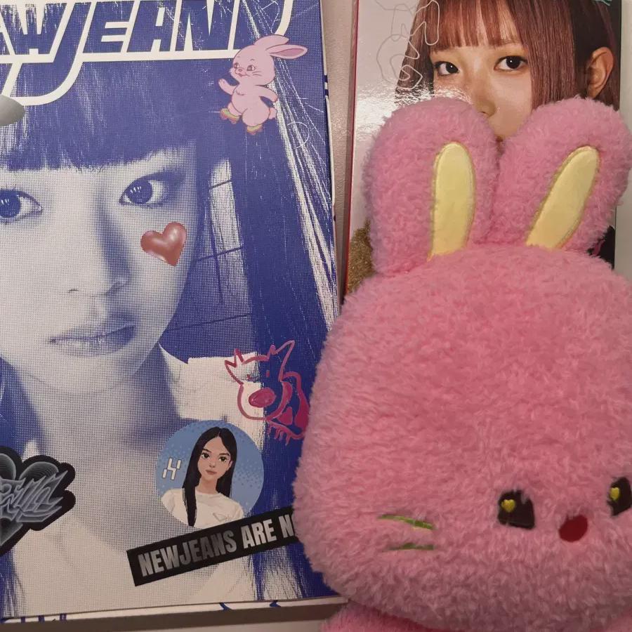 

NewJeans Версия Blue Book Honey + Omg Honey Version + Daewang Hanni Bunini