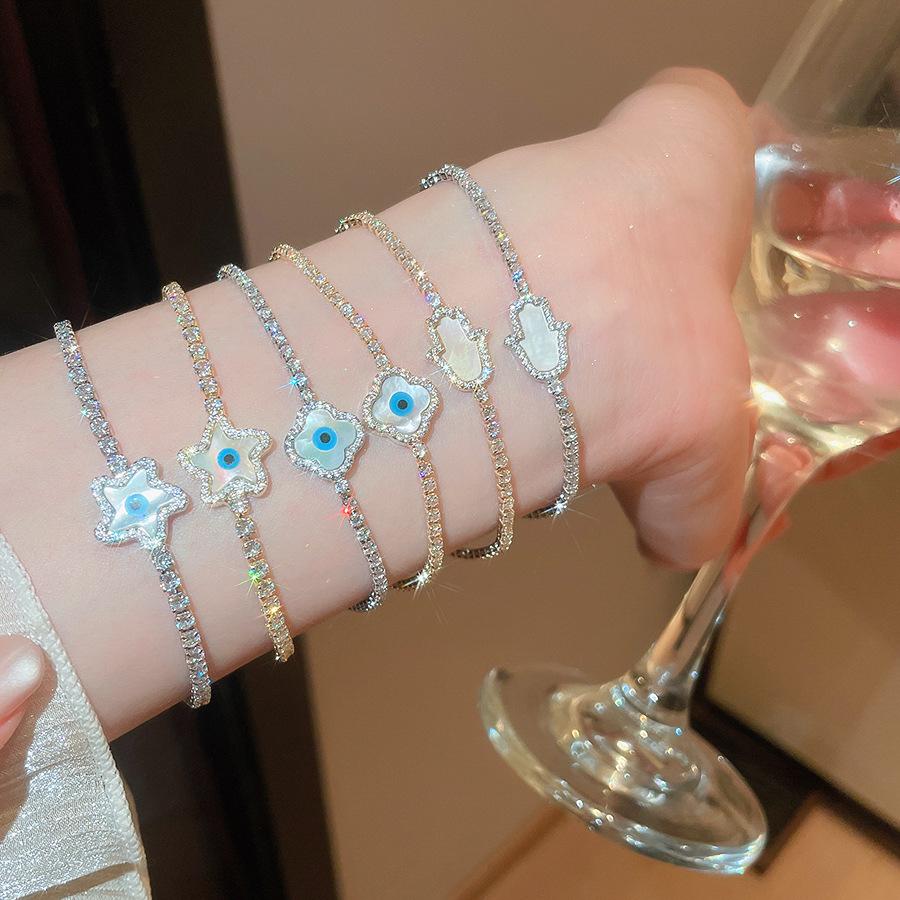 Elegant Geometric Zircon Mother-of-Pearl Flower Bracelet: Luxury Hand Jewelry for Women
