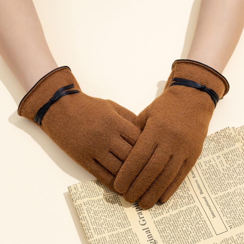 Wełniane Lambinie Ciepłe i Modne Rękawiczki do Dojazdów Ciemnobrązowe Biznesowe Ciepłe Rękawiczki Pełnopalczaste z Ekranem Dotykowym