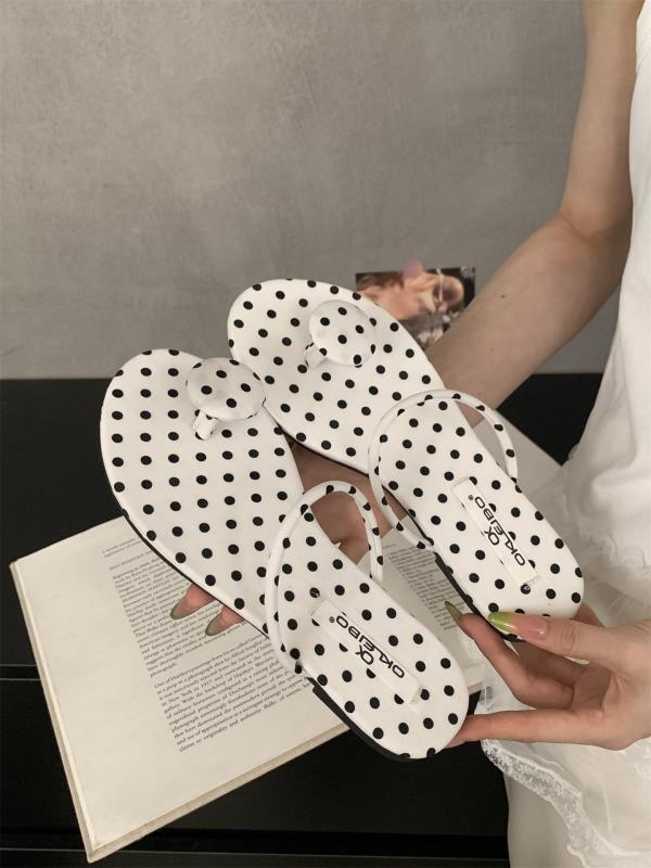 Fashion Beach Shoes Slippers Soft Slipers Women Rubber Flip Flops Low Luxury Slides Buckle Strap Sabot Comfort 2025 Hawaiian Designer