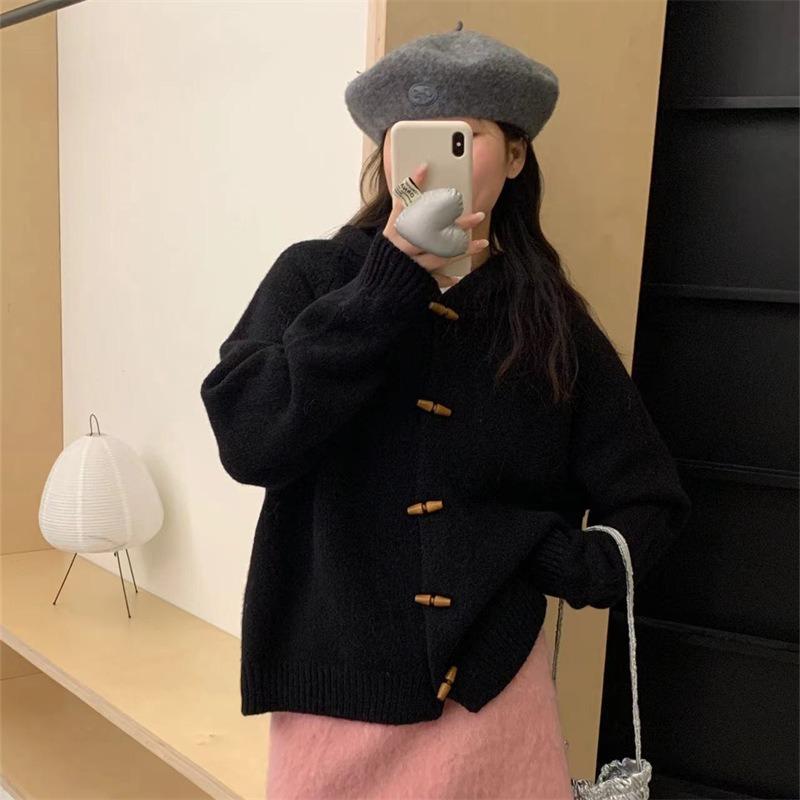 Lazy Wind Loose Horn Button Sweater Jacket Women's Autumn and Winter New Design Sense Hooded Outer Wear Knitted Cardigan Top