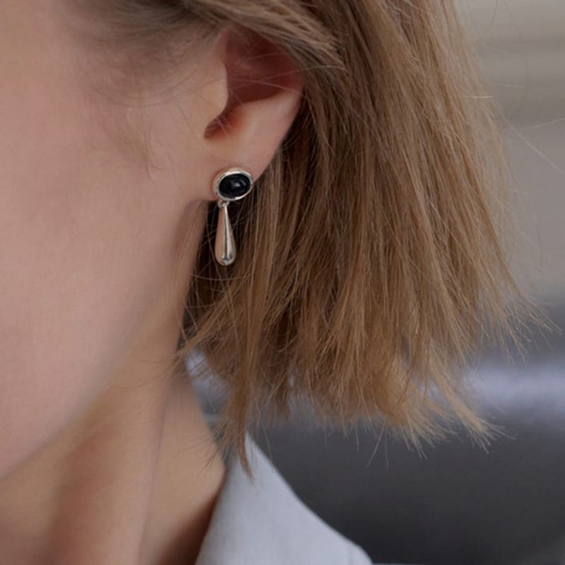 Ovbeige [VEI] 925silver DROP BAR STONE EARRINGS _ONYX