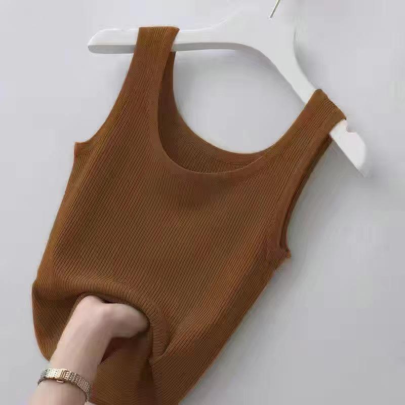 Plus-Size Women's Slim-Fit Sleeveless Ribbed Vest, Ice Silk, Versatile for Outerwear or Base Layer, Tight-Fitting Tank Top Style
