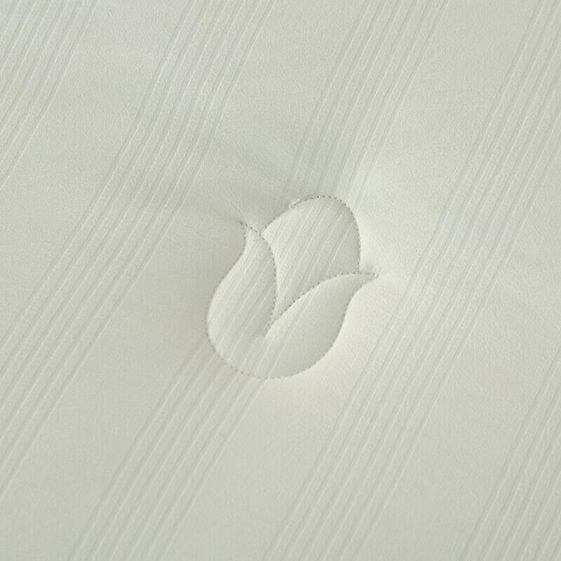 PLAYBOY Super Soft Corn Hug Quilt