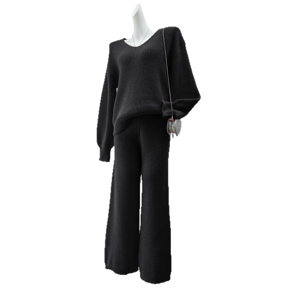 Simple and Fashionable Woolen Outfit for Women - V-neck Loose Top, Solid-colored Wide-leg Straight Pants, and A Sweater Set.