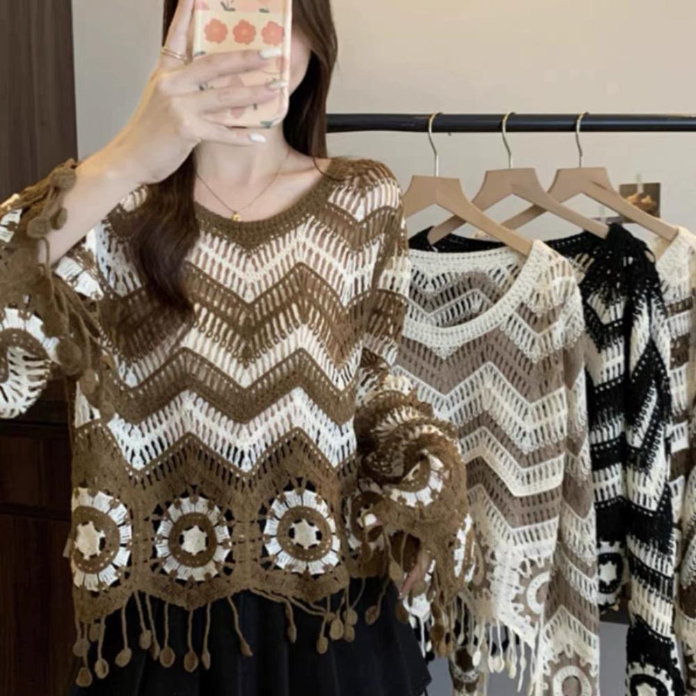 Retro V-Ausschnitt Französischer Stil Ausgehöhltes Kontrastierendes Streifendesign mit Quasten Langen Ärmeln, der einen Western-Stil ausstrahlt, gepaart mit einem Sonnenschutz-Überwurf