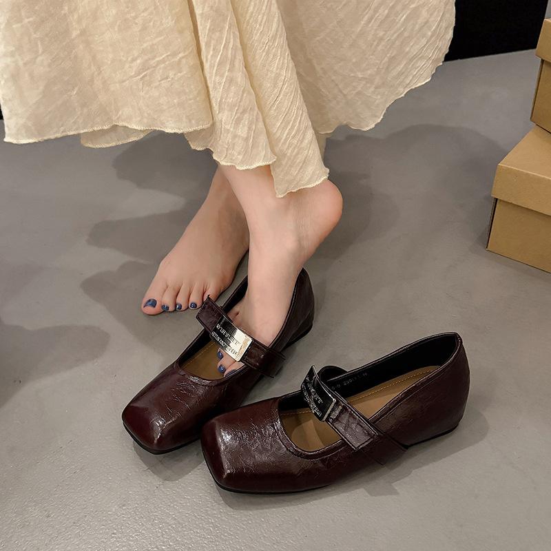 2025 French gentle wind evening shoes with inner height increase soft leather grandma shoes versatile commuter wedge heel single shoes