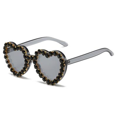 Occhiali da sole, Occhiali personalizzati Love con diamanti incastonati, Occhiali da sole versatili a forma di cuore di pesca per donna