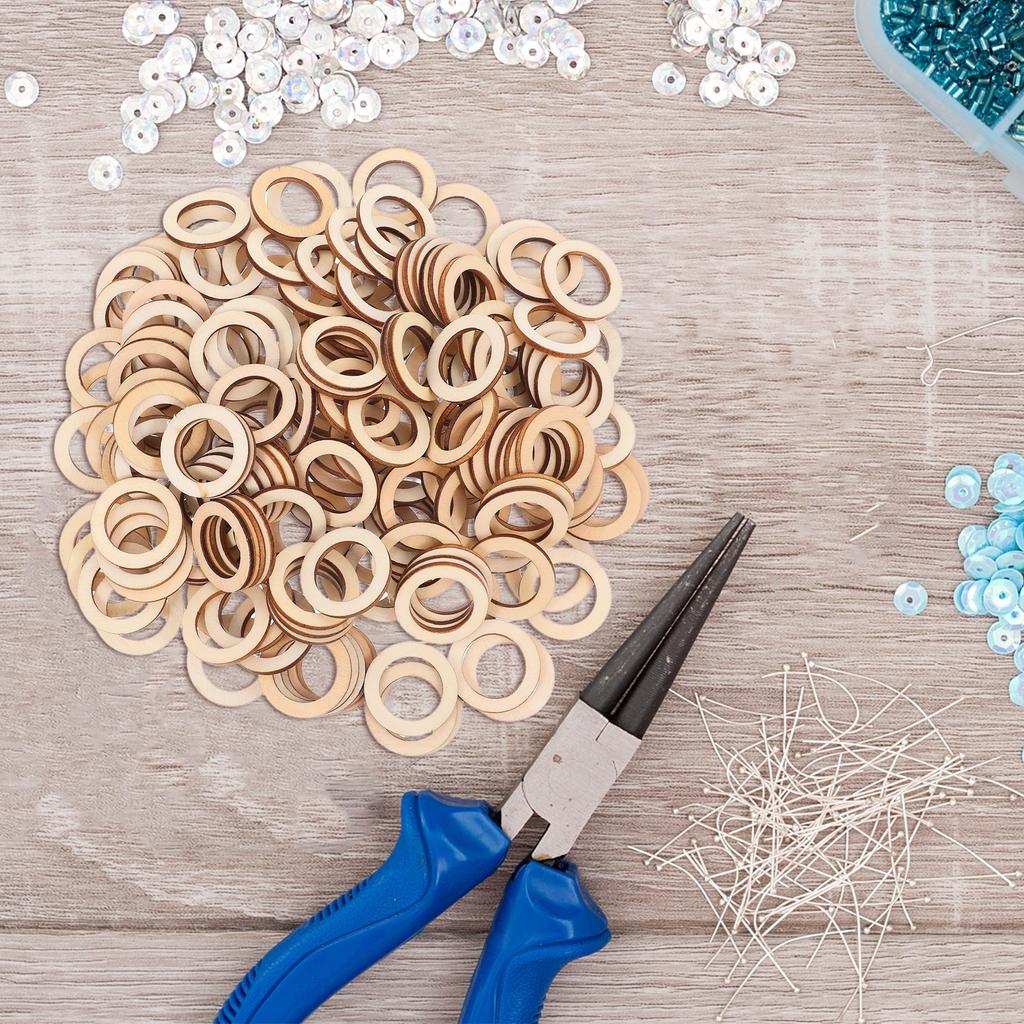 200Pcs Wooden Circle Embellishments Natural Color Round Shape for DIY Craft Party Wedding Christmas Scrapbooking Decor 3Cm