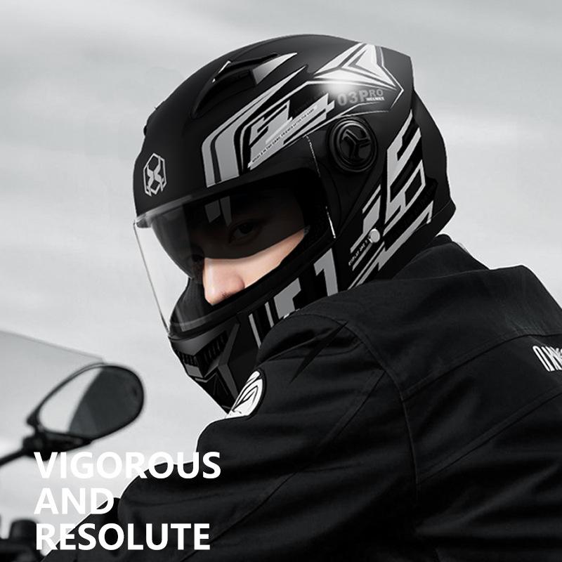 Motorcycle Helmet Men's Winter Warm Locomotive Electric Car Women's Four Seasons Universal Safety Helmet