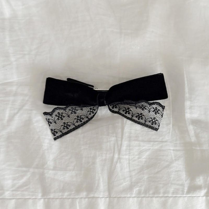 FANTASTIC PLANET Velvet Lace Ribbon Hair Pin