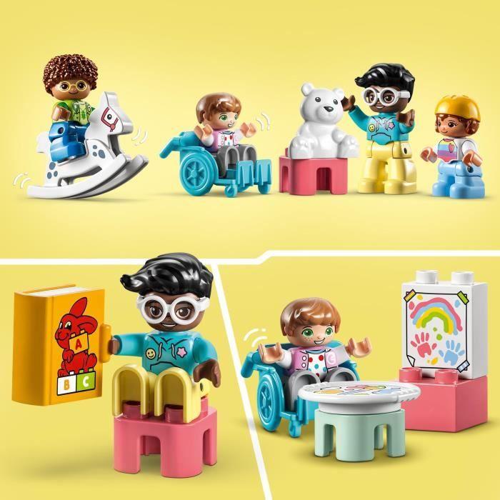 LEGO® DUPLO Ma Ville 10992 La Vie à la Garderie, Jouet Éducatif avec 4 Figurines
