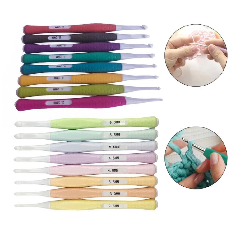 Complete Set of 8 Crochet Hooks Plastic Handle Knitting Needle for Sweater Weaving