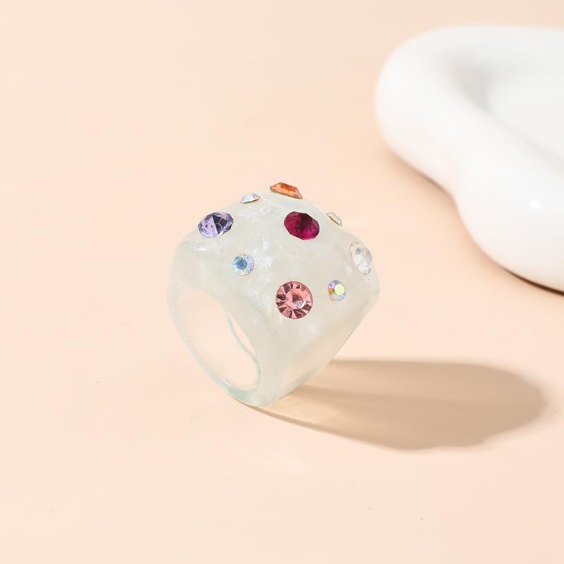 Trendy Minimalist Colored Resin Ring With Vintage Bright Diamonds Irregular Personality Geometric Rings Jewelry Accessories Gift