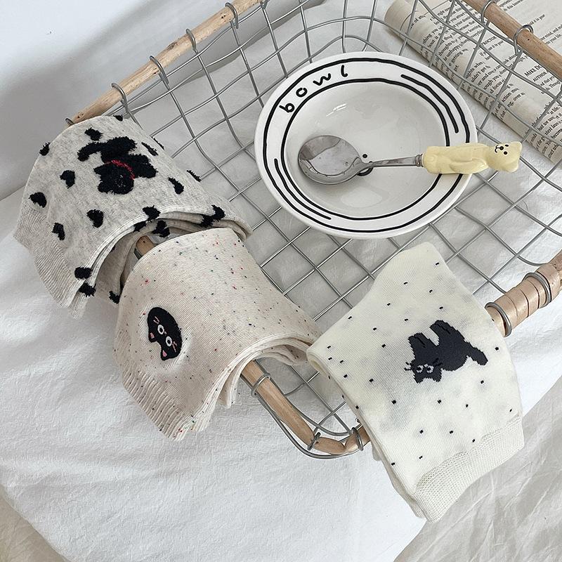 Female Spring and Autumn Lovely Jacquard Love Idea Yarn Kitten Fusing Tube Socks